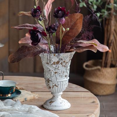 China China Wholesale Cheap Handmade Rustic Resin Opens Wedding Table Decoration White Flower Vase Home Decor for sale