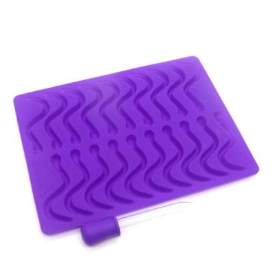 China Viable Factory Wholesale Food Grade BPA Free Fondant Chocolate Making 20 Cavity Cute Fondant Mini Worm Silicone Candy Mold for sale