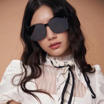 China Fashion Sunglasses Wholesale 2021 Fashionable Big Frame Square Oversized Vintage Unisex Sunglasses for sale