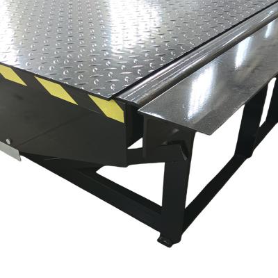 China Hotels Hydraulic Stationary Forklift Ramp Container Loading Ramp Container Dock Ramp for sale