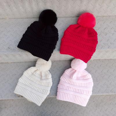 China breathable & Fanyue waterproof fashion warm bennie hats knitted beanie striped winter hat satin striped hats for women beanie for sale