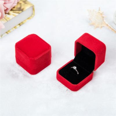 China 2022 Spring Fashion FanYue High End Velvet Ring Jewelry Box Customize Logo Jewelry Gift Packaging Box Boxes Custom Jewelry for sale