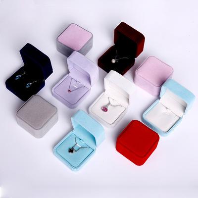 China FanYue Spring 2022 Fashion Jewelry Box Fashionable High End Velvet Pendant Custom Jewelry Boxes With Logo Package Boxes For Jewelry 7*7*4cm for sale