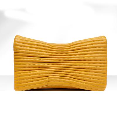 China 100% 2020 Eco-Friendly Women Clips Pattern Clutch Bags Ladies Pleated Smooth Leather Trimming Clutch Bag for sale