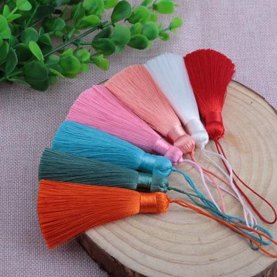 China Colorful Cell Phone 8cm High Quality Silk Tassel With Buckle For Collar Clothes And Bags for sale