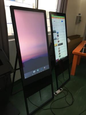 Cina Chiosco portatile del contrassegno di Digital, CHIOSCO del TOUCH SCREEN da 50/60 di hertz a 43 pollici di Digital dell'affissione a cristalli liquidi dell'esposizione pieghevole del manifesto in vendita