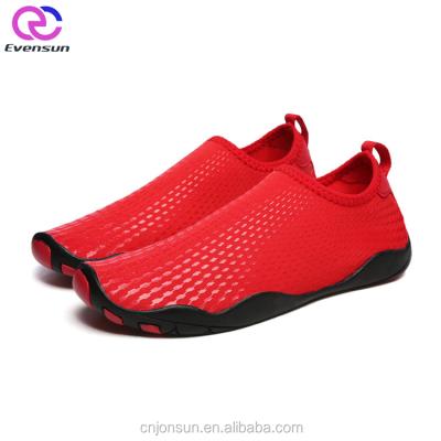 China Hot Selling High Quality Aqua Water Sports Shoes Beach Rubber Swimming Shoes for sale