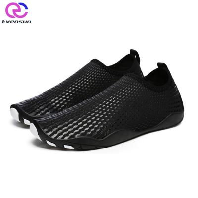 China Fitness Shoes Wholesale 2018 Competitive Price Latest Professional Beach Water Walking Diving Shoes for sale