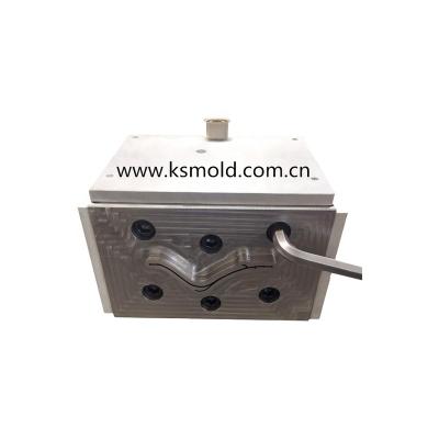 China PVC Extrusion Mold Steel Good Quality Direct Cold Die Mold PVC Machining Machine for sale