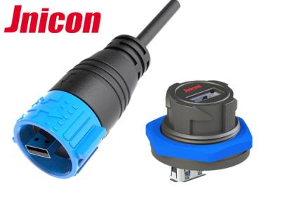 Cina Connettore di USB dell'incavo della spina di USB 3,0 impermeabile con il cappuccio parapolvere IP67 ad alta velocità in vendita