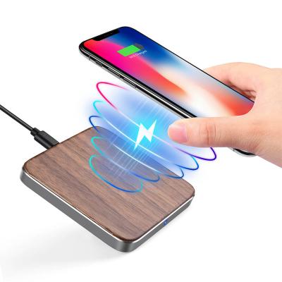 China FSC Wooden Elegant Natural Wood Charger ECO Wireless Fast Charging Pad Pad For Phones for sale