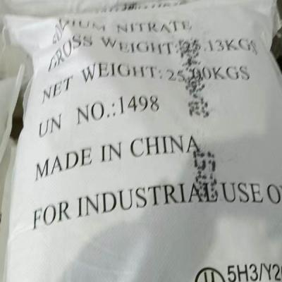 中国 NaNO3 Sodium Nitrate Used as Raw Material for Preparing Enamel Powder 販売のため