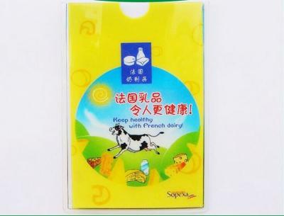 中国 文房具プロダクトIDの札のホールダー、クリップが付いている引き込み式の名前入りの記章のホールダー  販売のため