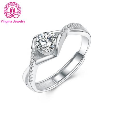 China CLASSIC 18k White Gold Moissanite Ring Round Cut VVS Moissanite Jewelry for sale