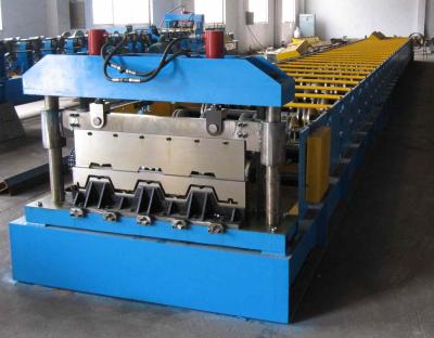 China 910 Steel Structure Sheet Floor Deck Roll Forming Machine GI Raw Material 28 Rows for sale