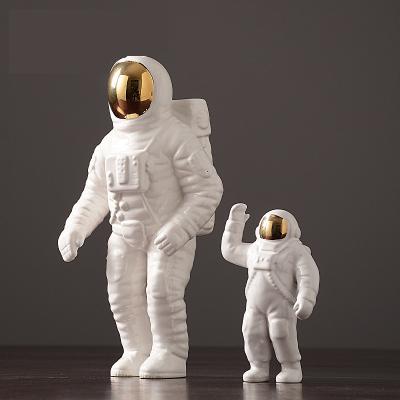 China Worldwide Creative Resin Modern Astronaut Phone Holder for sale