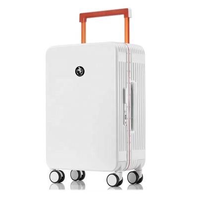 China PC Private Label Aluminum Hardside Trolley Frame Luggage for sale