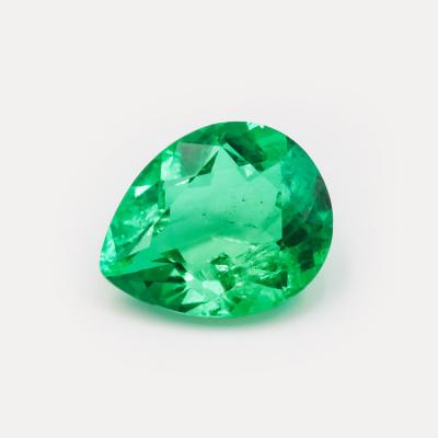 China Pleochroic/Pleochroism Heart Shaped Emerald Colombian Naked Synthetic Loose Gemstone Gemstone Gemstone Granny Drop Water Prices for sale