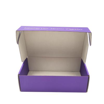 China Recyclable Luxury Gift Cardboard Box Apparel Packaging Announcement Boxes For Sale for sale