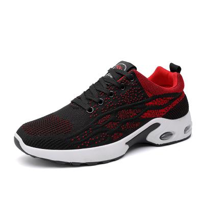 China 2022 Fashion Trend New Fashion Mesh Latest Design Running Shoes Breathable Sports Shoes For Men for sale