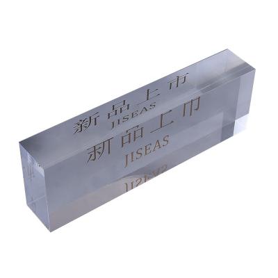 China Environmental friendly transparent solid-solid cube block is used to display Logo Engraved Acrylic Block for sale