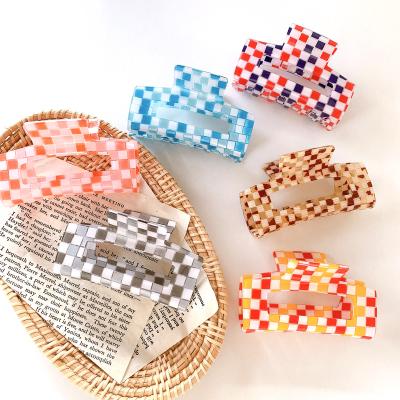 China Retro European and American style newcomer French medium claw clip personality women acetate hair claw clips for thick hair for sale