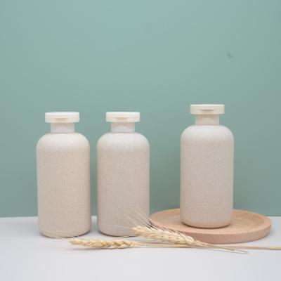 China Hot Selling Eco-friendly Cosmetic Packaging Degradable Recyclable Squeeze Wheat Straw Bottle for sale