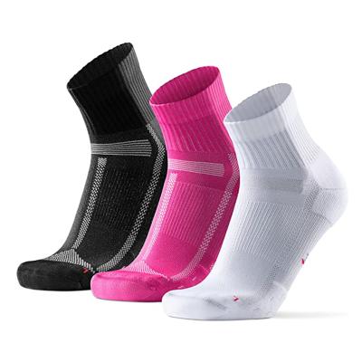 China Breathable Sports Long Distance Running Socks For Men And Women for sale