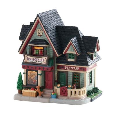 China China High Quality Handmade Decoration Geometry Design Resin Christmas House Model for sale