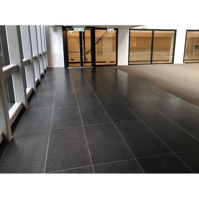 China India Modern Interior Stone Floor Tiles 60x120x40mm Absolute Black Galaxy Granite for sale