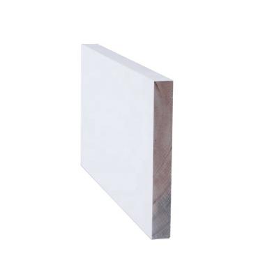 China Hotel Joint Finger Radiata Pine S3S S4S Wainscoting Wall Panel White Gesso Primed Trim Panel Wood Baseboard Skirting Molding for sale