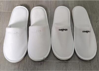 China Custom Wholesale Portable Eco Portable Cheap Guest Room Home Spa Travel Hotel Travel Disposable White Slippers for sale