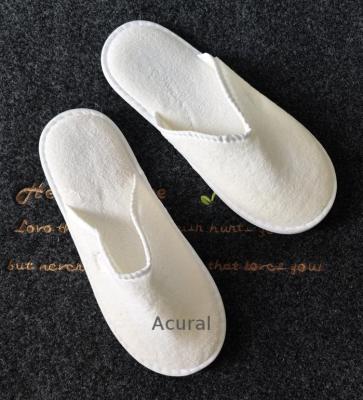 China Custom Made Hotel Spa Guest White Open Toe Four Season Bathroom Soft Moving Slippers Home Hotel Spa Slippers For Hotel Disposable for sale