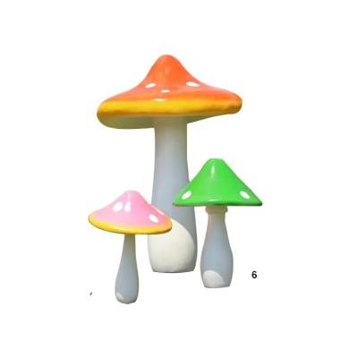 China Large Customizable Europe Cartoon Outdoor Fiberglass Mushroom Factory Modern Sculpture For Sale for sale