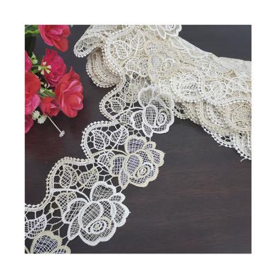 China Competitive Price Viable Rose Flower Bridal White Lace Fabric Embroidery for sale