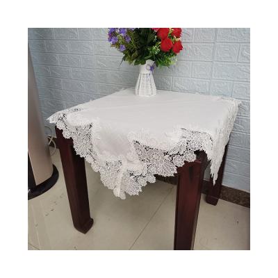 China Embroidery modern cheap modern fashionable floral tablecloth for sale