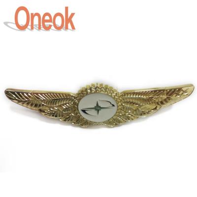 China Newest Customized Gold Plated Enamel Wing Pilot Badge For Airline Wing Pins Brooch Wing for sale