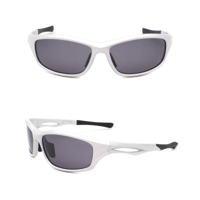 China Sports Sunglasses 2021 high quality men outdoor sports silver sunglasses polarized UV400 for sale