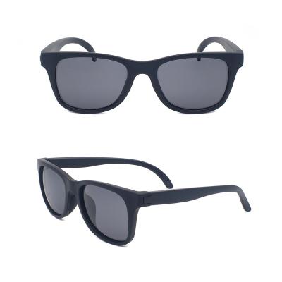 China Floating sunglasses classic black frame gray lenses high quality mens fishing surfing sunglasses custom for sale