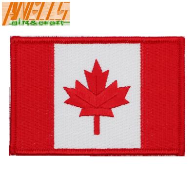 Κίνα Canada Flag Embroidered Patch Canadian Maple Leaf Iron On Sew On National Emblem Embroidery προς πώληση