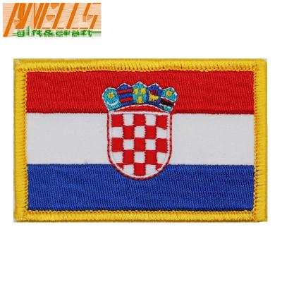 Cina Croatia Flag Embroidered Patch Croatian Iron On Sew On National Military Tactical Flag Emblem in vendita