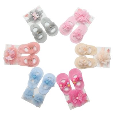 China konLee QUICK DRY wholesale fashion gifts box hot selling lace flower newborn headband set anti slip cotton baby socks for sale