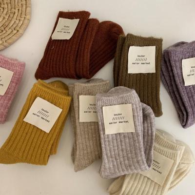 China Konlee QUICK DRY Multicolor Vintage Wool Warm Thick Crew Knitted Socks Custom 5 Pack Winter Women Soft Socks for sale