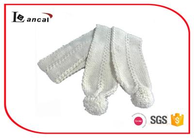 China Weiß-handgestrickter Unendlichkeits-Schal mit Pom, Damen-langer warmer Winter-Schal zu verkaufen