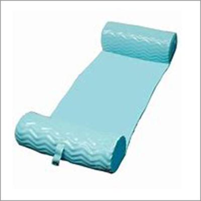 China Multi Purpose Pool Drifter , Floating Pool Mat Lightweight XPE Material for sale