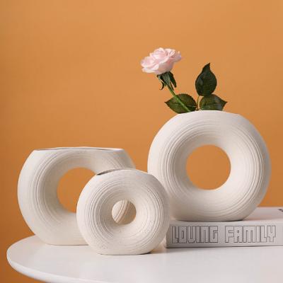 China Wholesale Minimalist Ceramic Nordic Vases For Home Decor Modern Large Decorative Luxury White Flower Vase Porcelain Vase Set Collection for sale