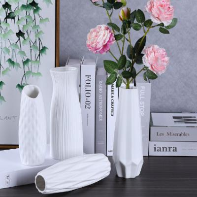 China Minimalist Nordic Decor Rustic Home Decor Face Shape Flower Vase Decoration Ceramic Vase Face Modern Room Gift Set Wedding Centerpieces for sale