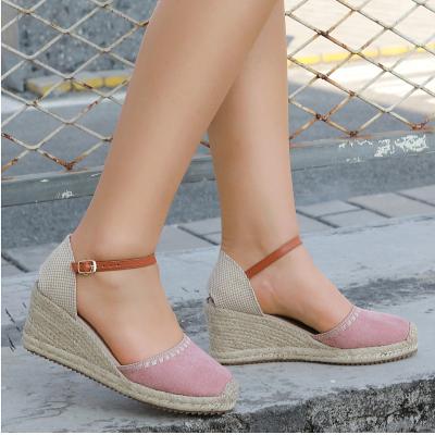 China Women's Round High Heel Sneaker Wedges Toe Wrap Jute Wedge Heel Ladies Sneakers Closed Shoes For Women for sale