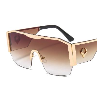 China Anti CIS Style Sunglasses UV400 2021 Newest Women Shades Frame Women's Sunglasses 2021 for sale