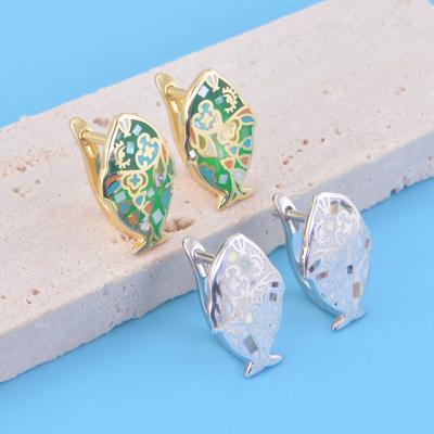 China Wholesale Fashion Boutique Women Trendy Women Jewelry 925 Silver Multi Type Silver Color Shellfish Women Stud Enamel Earrings for sale